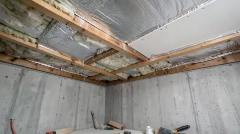 Czym ocieplić sufit w piwnicy