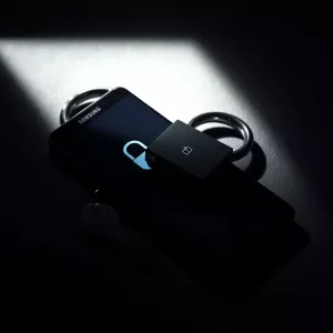 Jak zabezpieczyć telefon Samsung przed kradzieżą