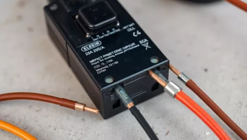 Zabezpieczenie 25A jaki przewód